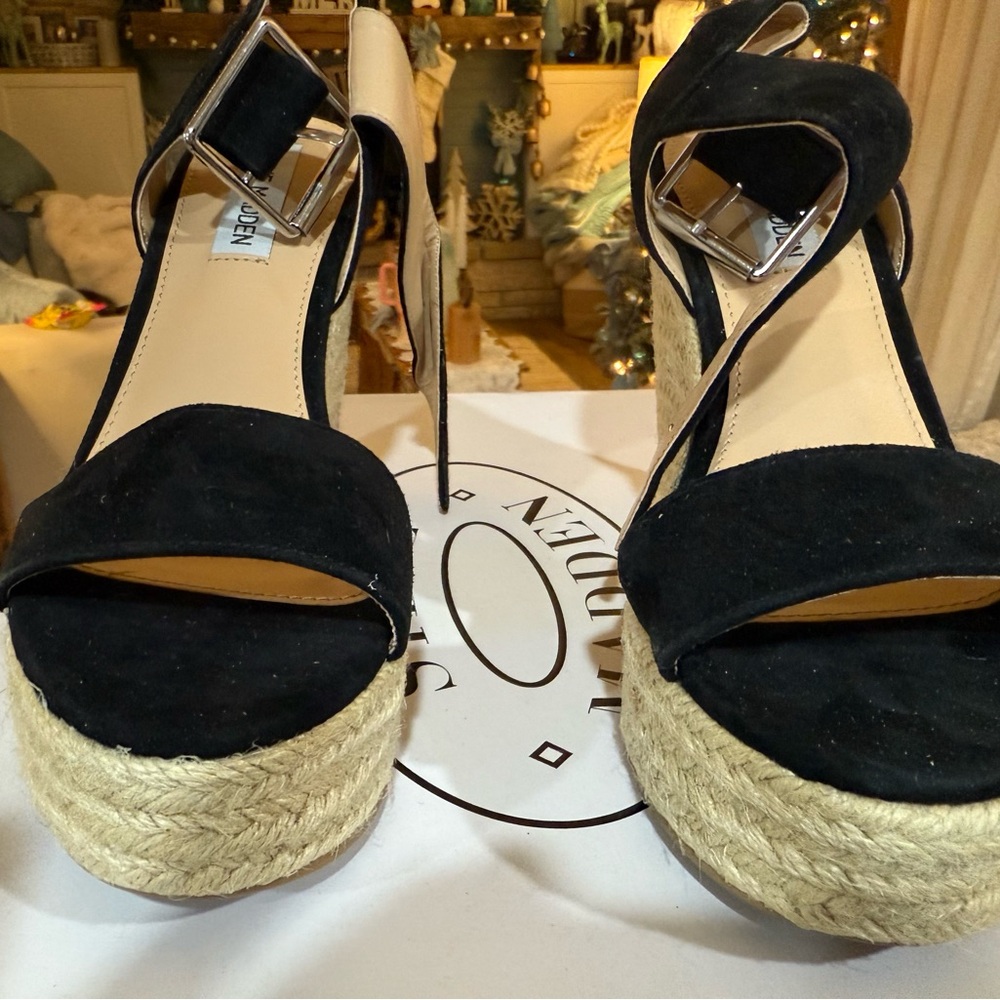 Steve Madden Black and Tan Platform Sandals
